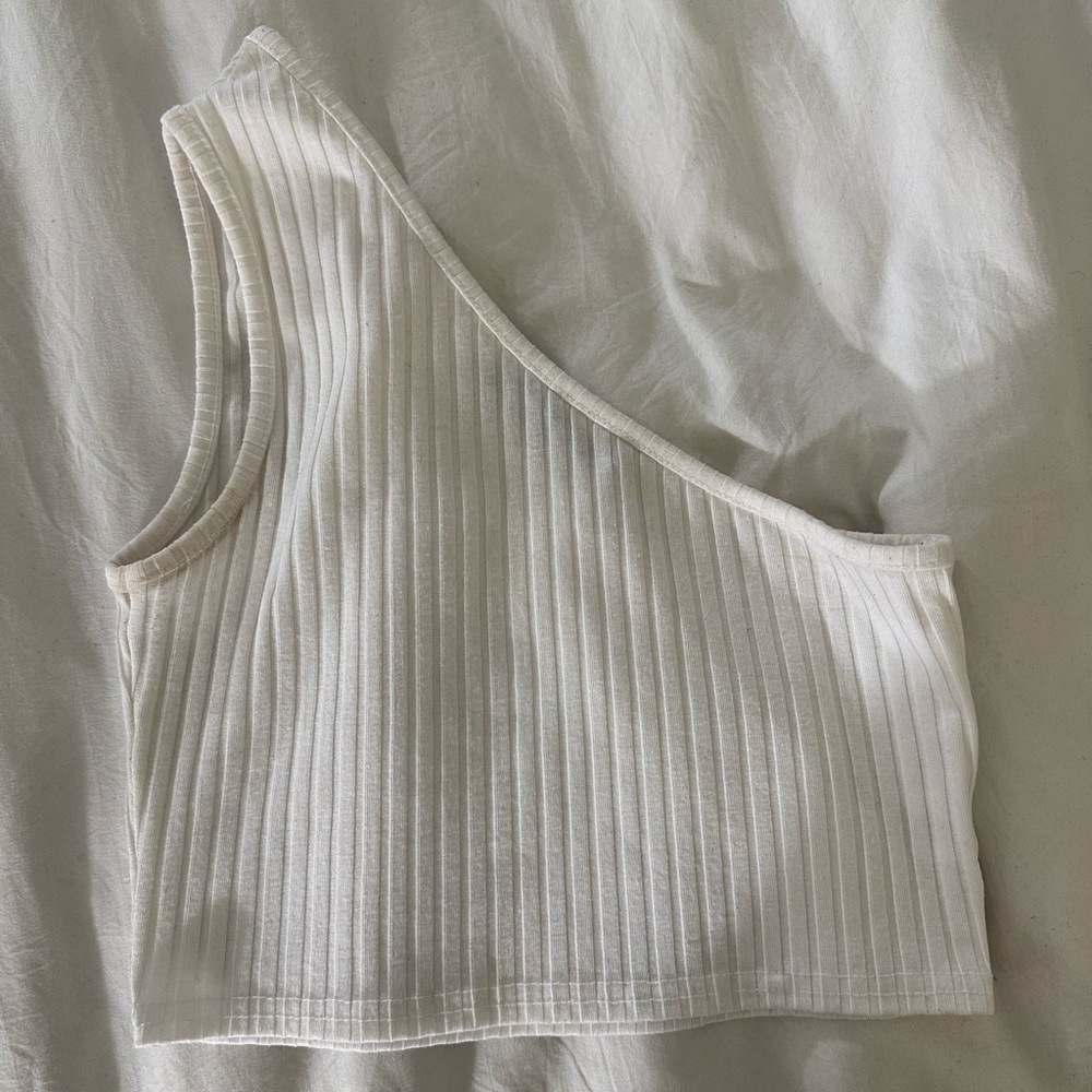 Boohoo one shoulder ribbed crop top